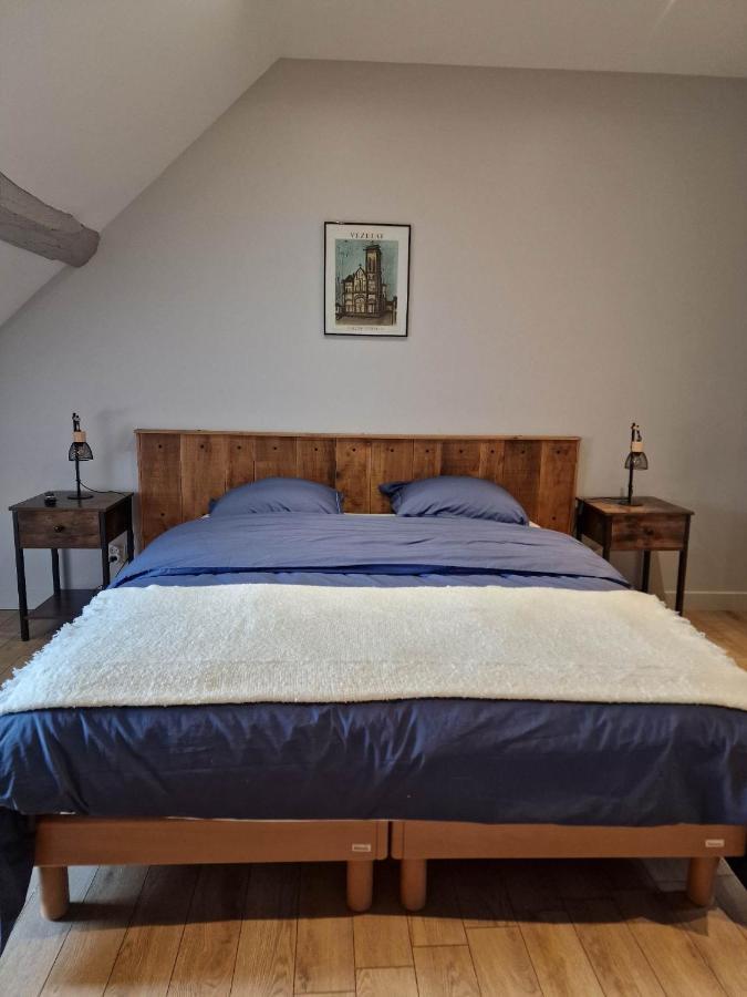 Appartement Au Coeur De Vezelay - Galerie 10 Kültér fotó