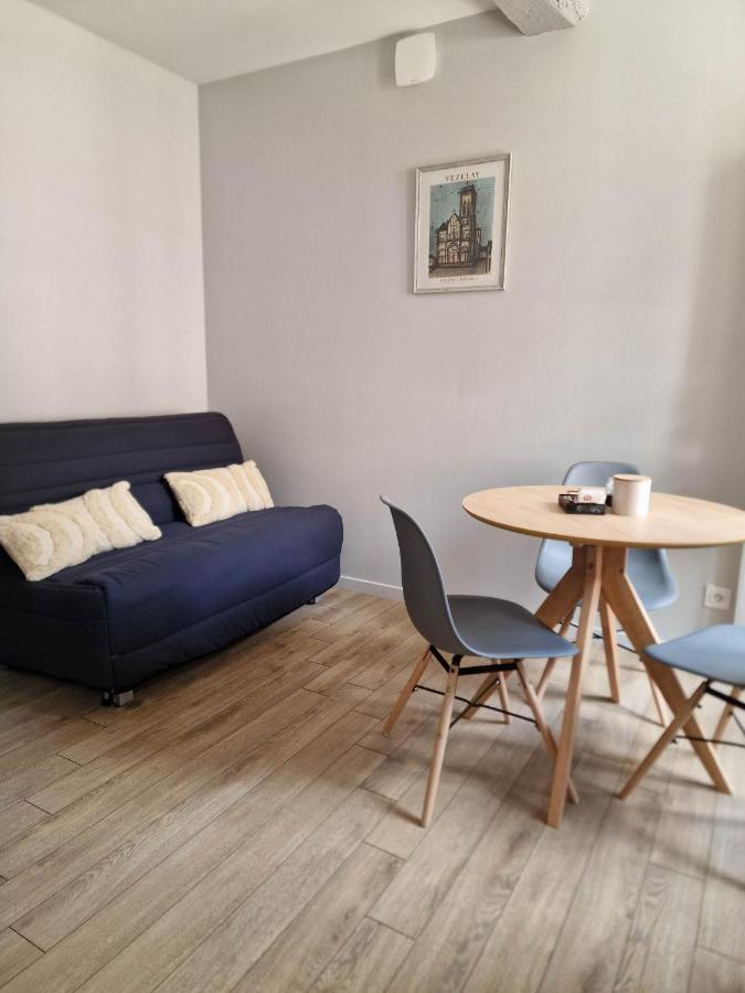 Appartement Au Coeur De Vezelay - Galerie 10 Kültér fotó